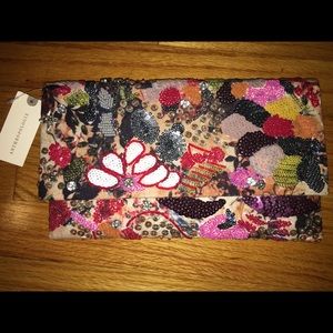 Sparkled Flora Clutch